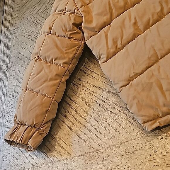 Boys tan hooded puffer jacket size 5/6 - Picture 11 of 13